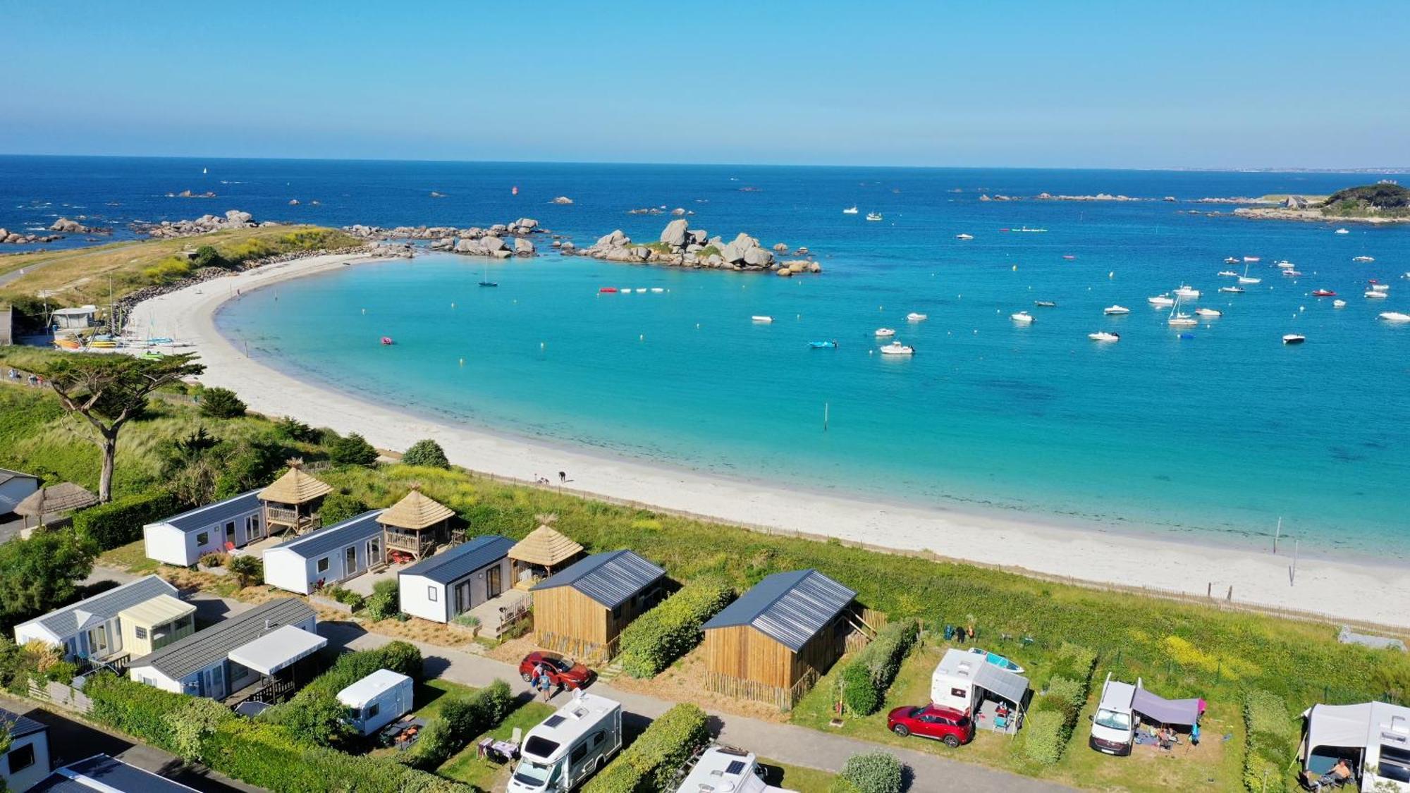 Camping De La Cote Des Legendes Brignogan-Plages Esterno foto