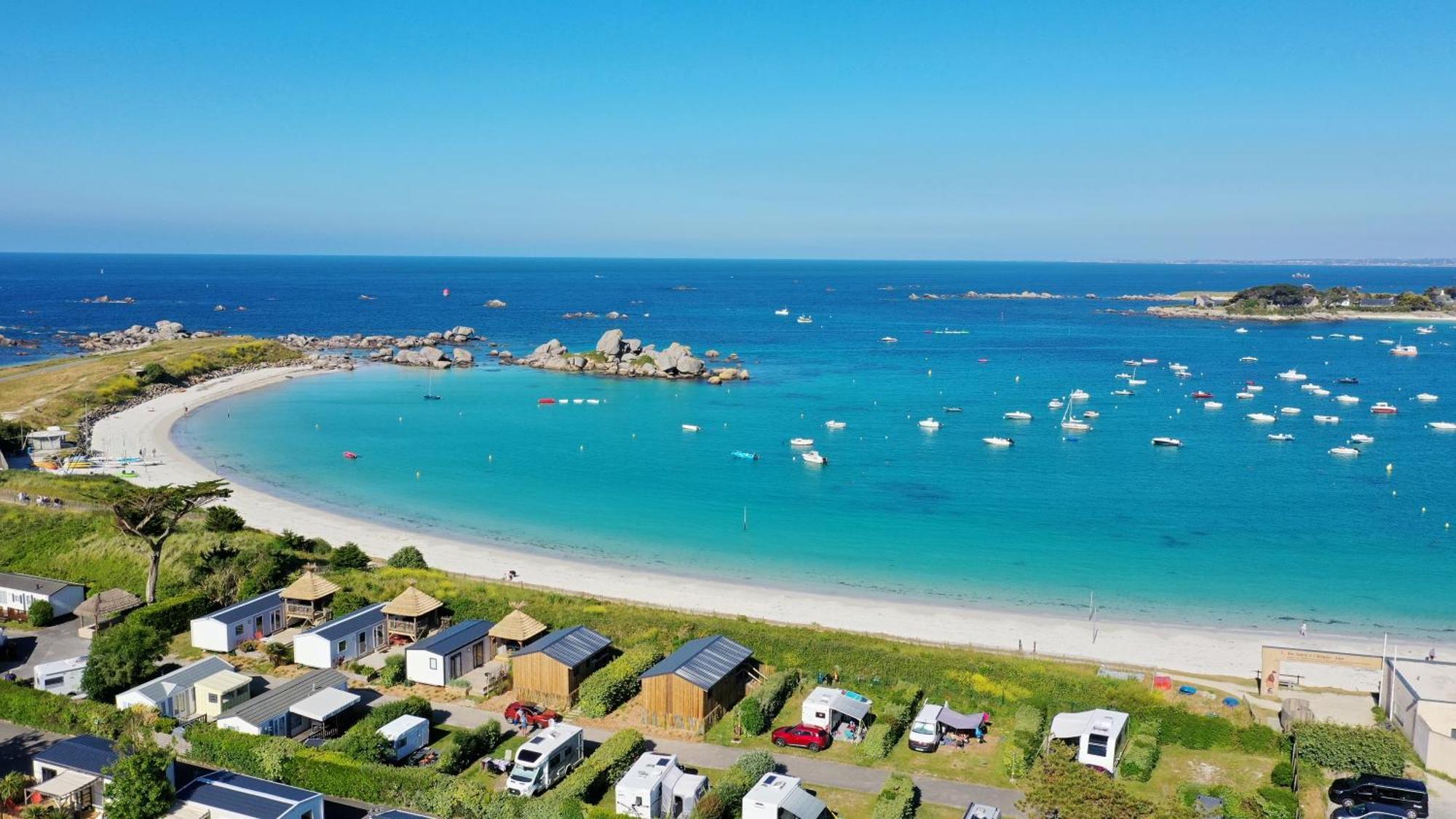Camping De La Cote Des Legendes Brignogan-Plages Esterno foto