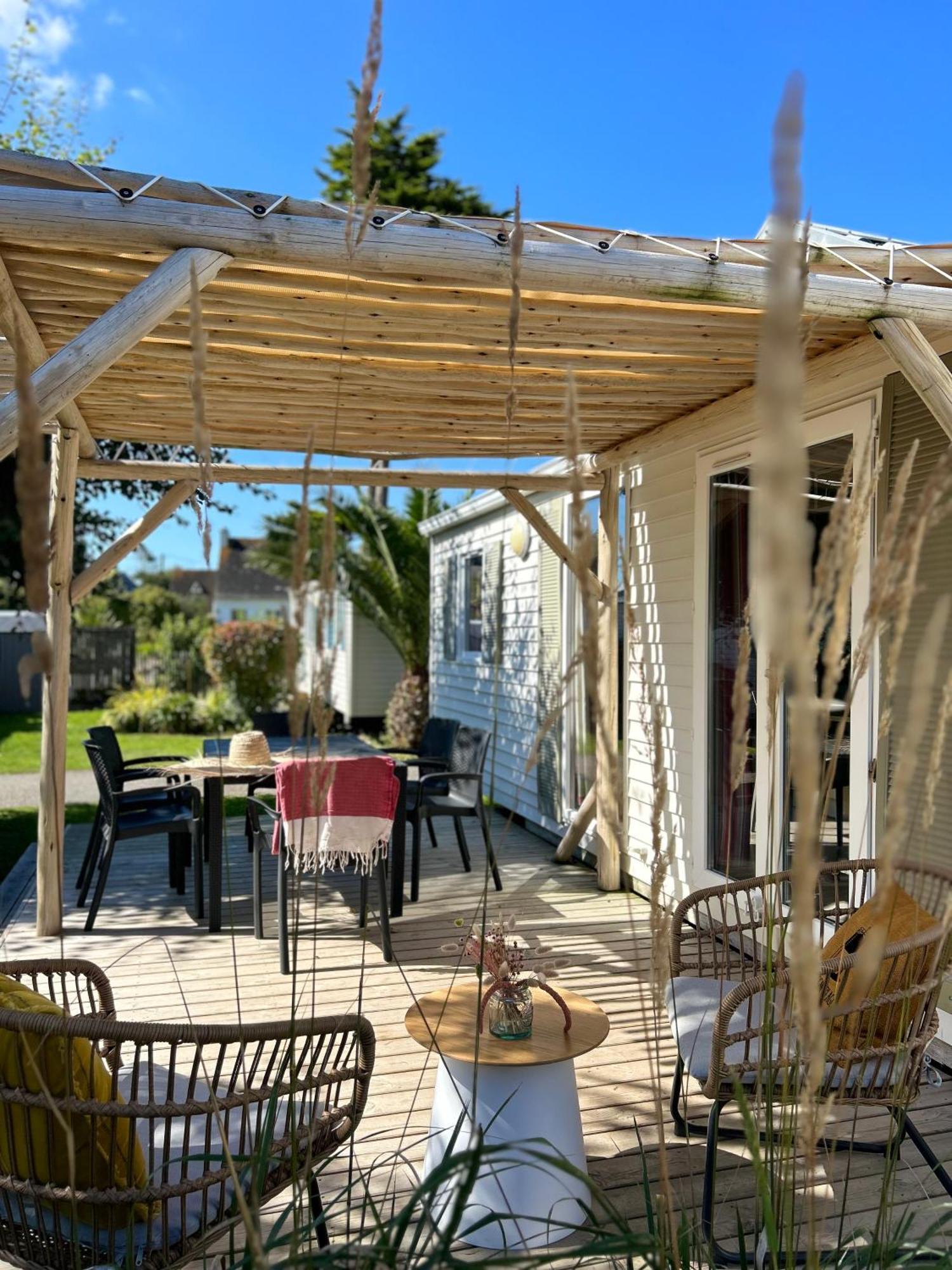 Camping De La Cote Des Legendes Brignogan-Plages Esterno foto